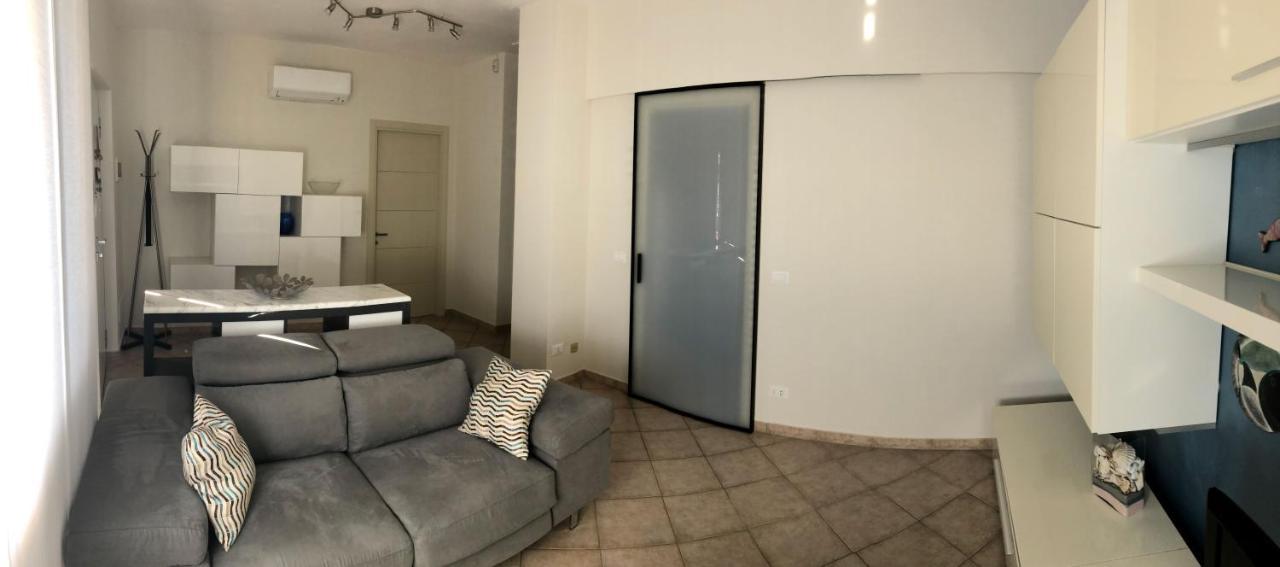 Casa Vacanze Sunflower Carrara Bagian luar foto